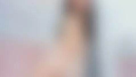 Thursday just got hotter… I’m live now and ready to tease yo... by maddiestarkxxx