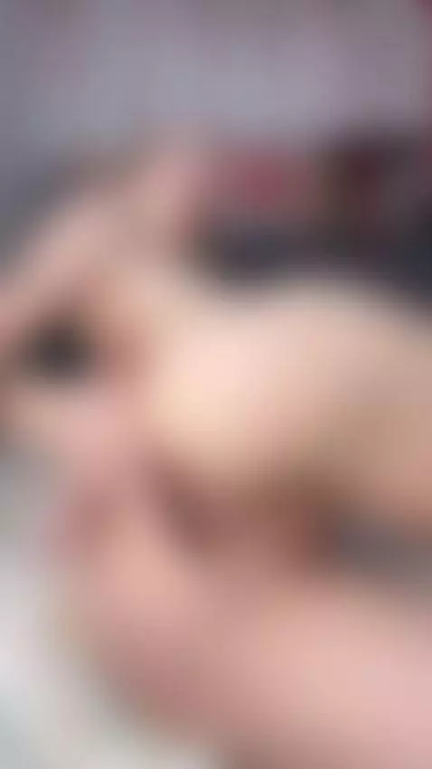 Mood to play and tease you by sofiibloom