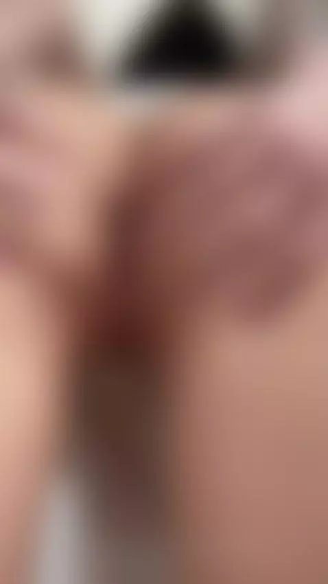 Dark hair, sharp thoughts, open profile. Waiting 💬 by ladydirt