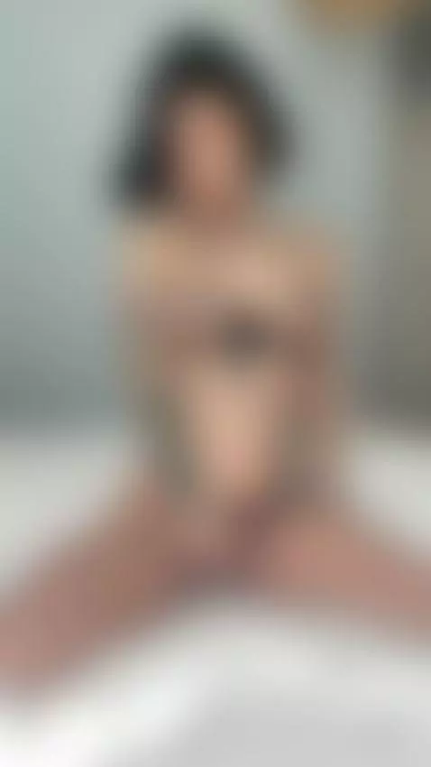 Short hair. Sharp eyes. Inked and irresistible 🖤
Get closer ... by ladydirt