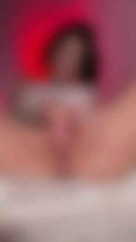 Soft lips, sharp lines, and zero rules 🔥
Look closer — bio l... by ladydirt