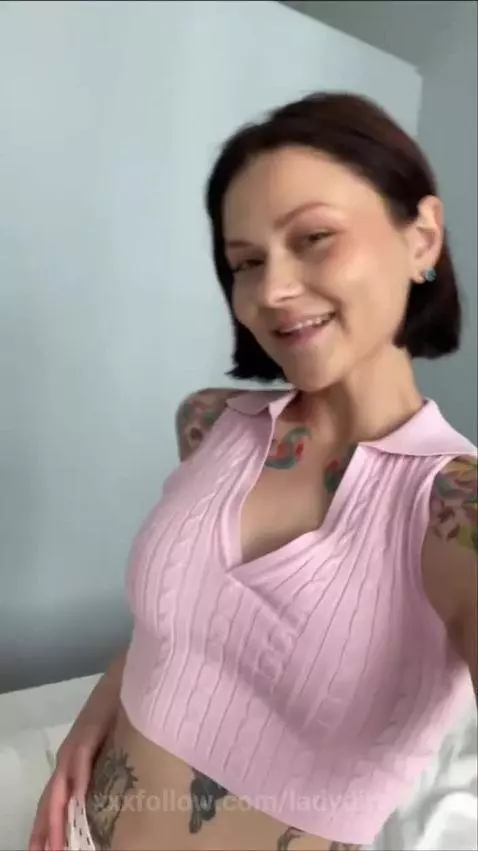 Caring Brunette 🩷
Profile link!
Be part of my cozy world! ❤️ by ladydirt