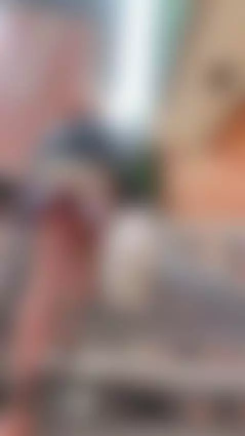 te gusta ver debajo de mi falda?  // Do you like to see unde... by rubyspectrum