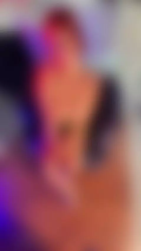 A redhead on her knees by rubyspectrum