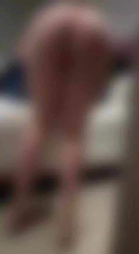 I saw my sister changing her clothes. I'd like to fuck her. by rubyspectrum