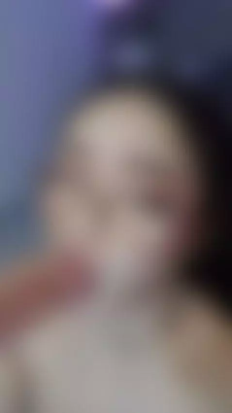 me encanta chupartela, te vienes en mi boca ?😝 by emmywalker