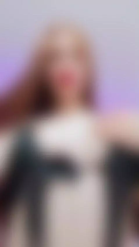 Stay a minute… or get lost in the moment. by scarletmore