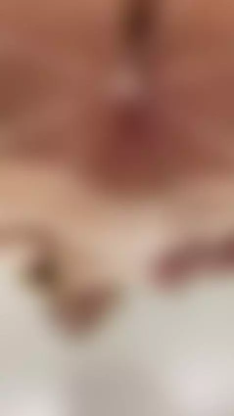 Blonde hair, bright thoughts — text me if you’re curious 💬 by violavirg1n