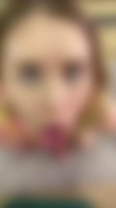 Long legs. Light touch. Golden energy 💋
Tap the bio — if you... by violavirg1n