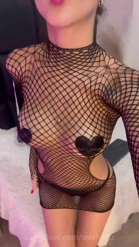 “I’m not looking for love, just someone fun to vibe with.”😘🥰... by miahertz