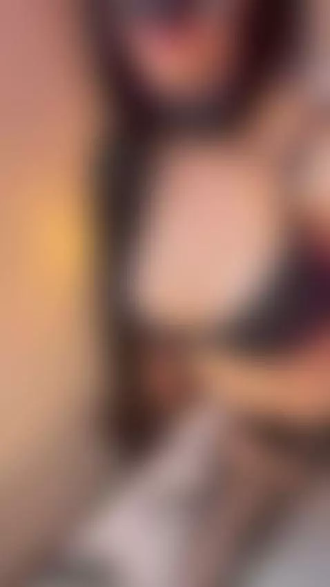 Just checking in — how’s your day going? ✨ by miahertz