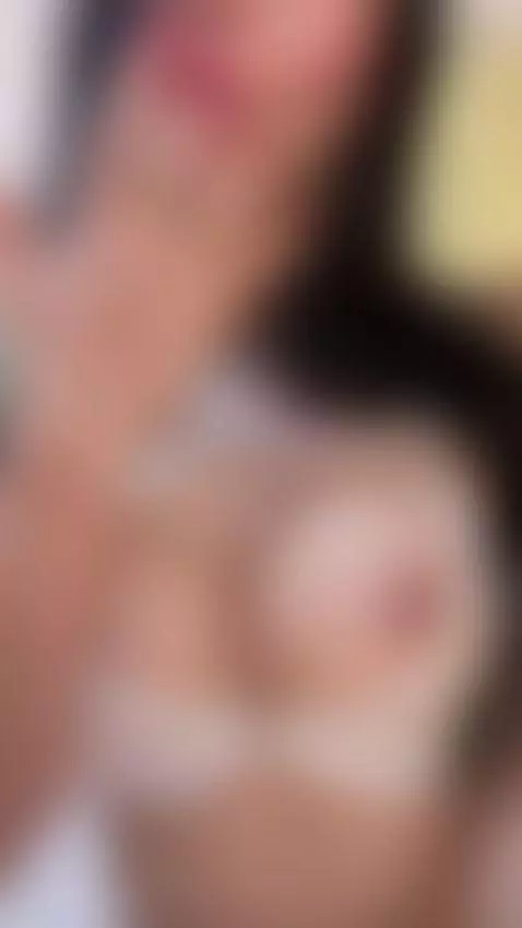 What are you up to right now? ✨ by miahertz