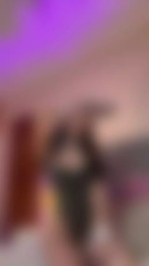 on line now ✨❤️‍🔥📸 by miahertz