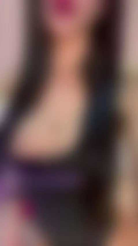 “I’m the moment you don’t forget.” by miahertz