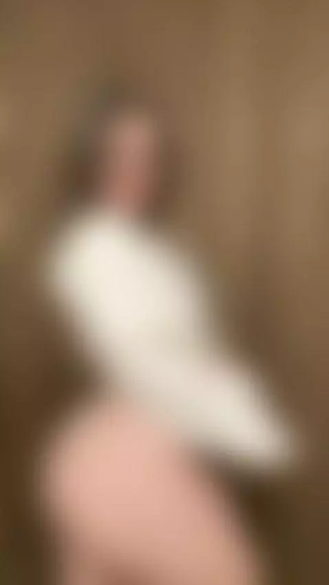 I look hotter when the sunlight hits my body by vimelody