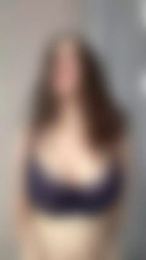 wanna test how soft it really is? 💗 by vimelody