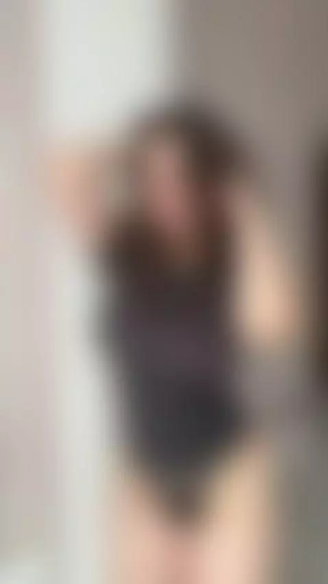 I look hotter when the sunlight hits my body by vimelody