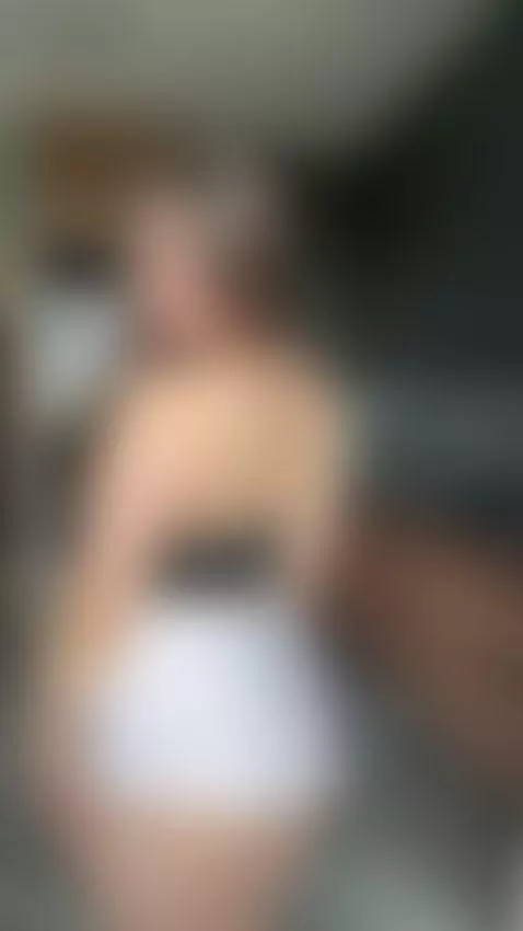 guess where i want your kisses for a surprise 💋🎁 by vimelody