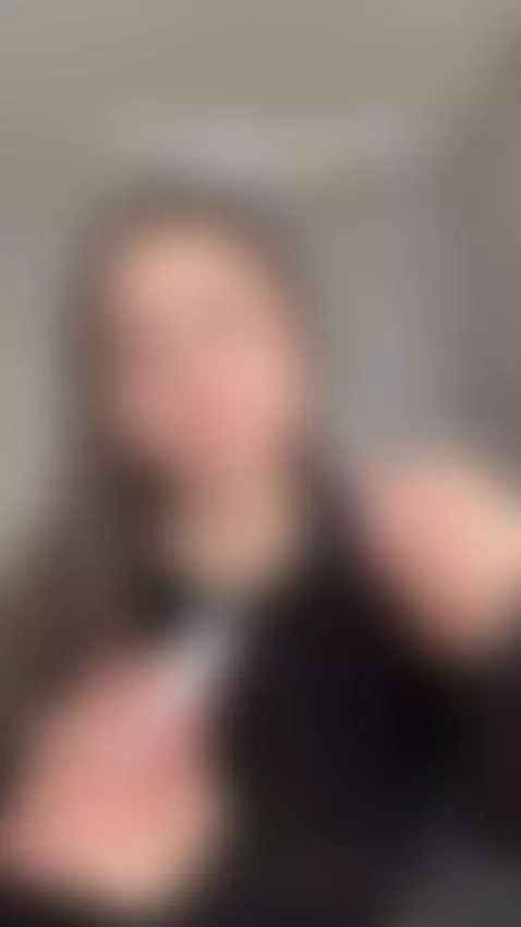 be my king for the night? 👑😘 by vimelody