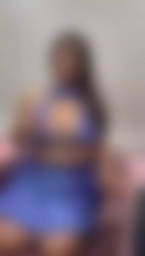 Connected to my stripchat profile by alona-evans