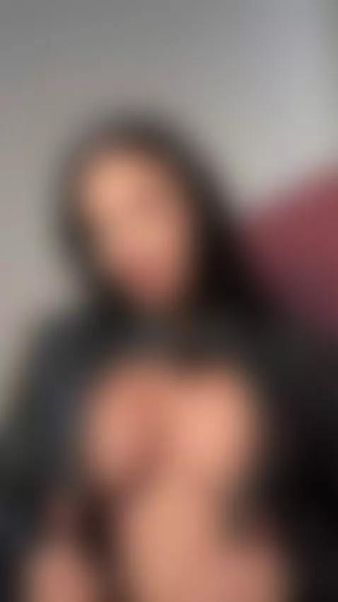 the jacket is a little tight on me by vhaleryoficial