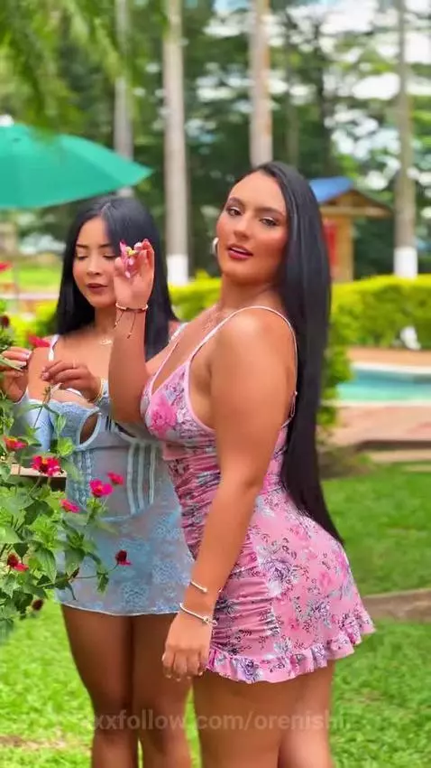 your favorite latinas  🌸🌺 by orenishii