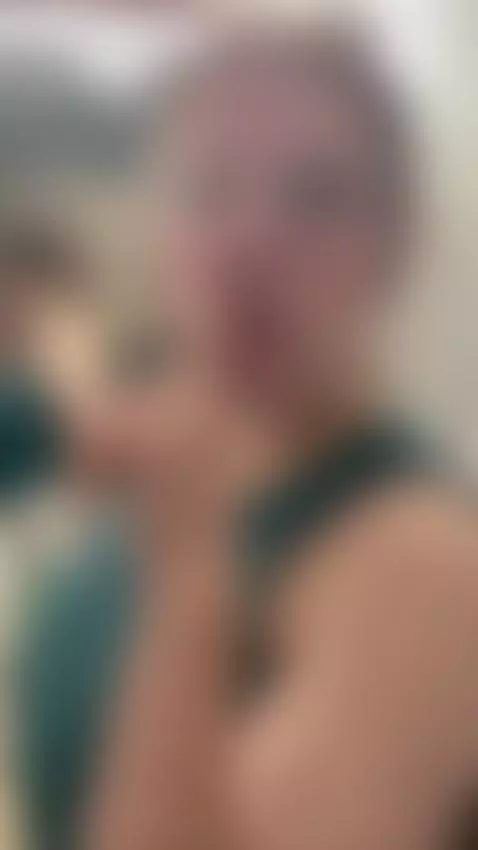 Bare tits in the strip club by gracielove1