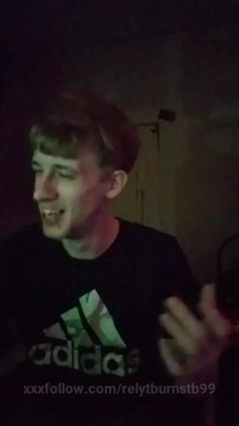 crossfaded listening to music by relytburnstb99