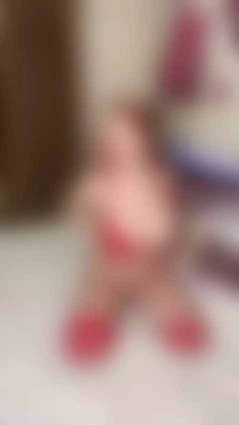 Lady in red by sakuramoon