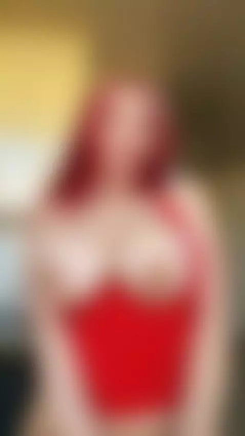 Red hair and huge tits. Sub on my Onlyfans by sakuramoon