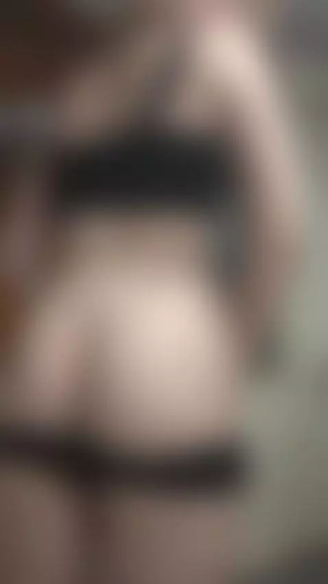 A quiet moment, with a loud thought 💭 by milapixie