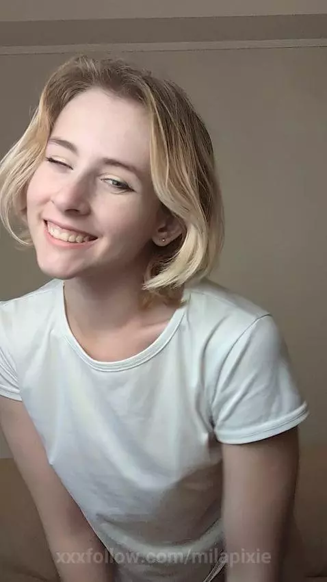 Let’s stay in this moment a little longer 💭 by milapixie