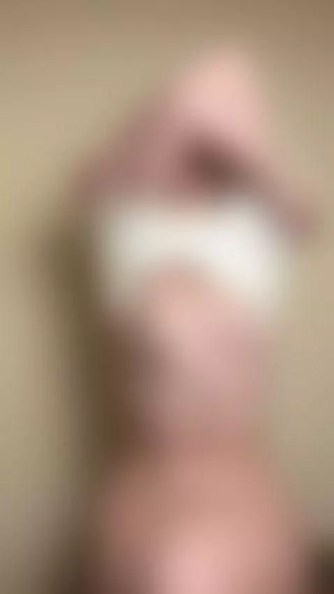 My hips had a mind of their own today… bouncing like crazy 🍑 by milapixie