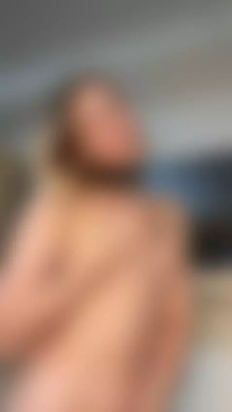 Uwuuu hii cutie 💕 I’m bouncing around cuz u said hi ✨ by milapixie