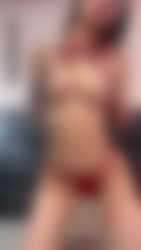 Model: MiaHertz - Online in https://es.amateur.tv/MiaHertz by redangeel