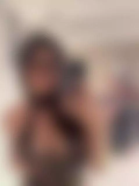 Model: HellenScott - Online in https://es.amateur.tv/HellenS... by redangeel