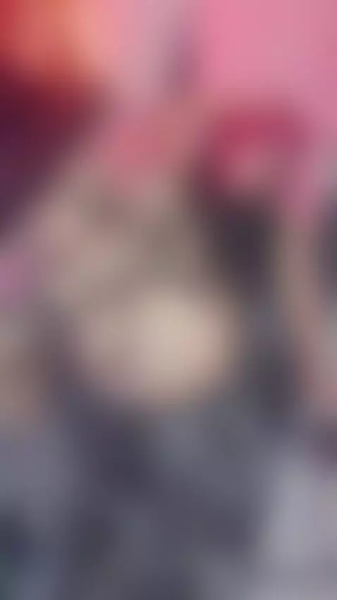 I am hot, naughty and with my favorites next to it. Do you d... by nellyazumi