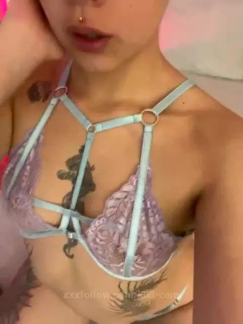 Do you want this bubble butt in your face? by kiki-cam