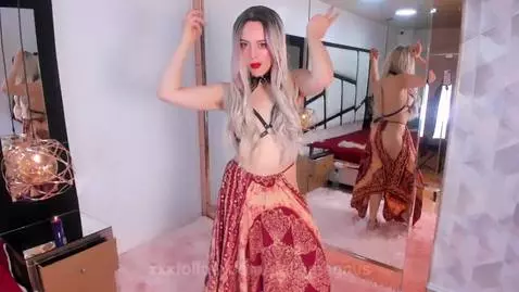 My skin is not shy, you just wait for the right caresses by daliamagnus