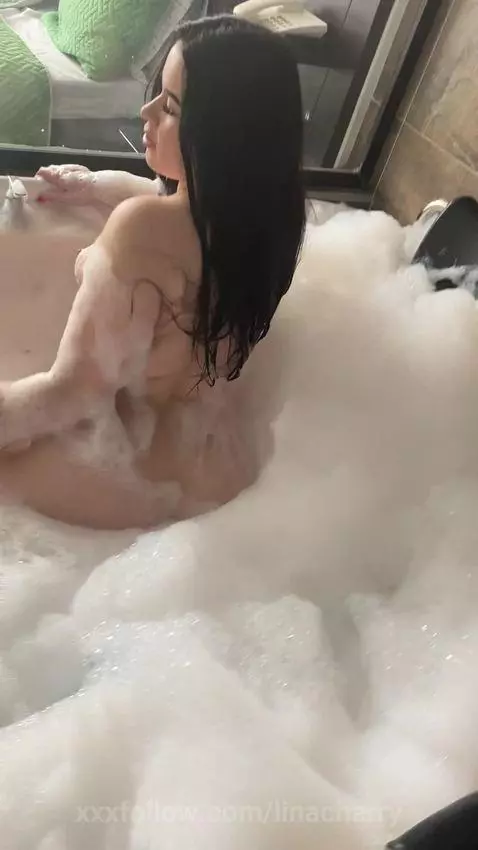 no caption 🫧 by linacharry