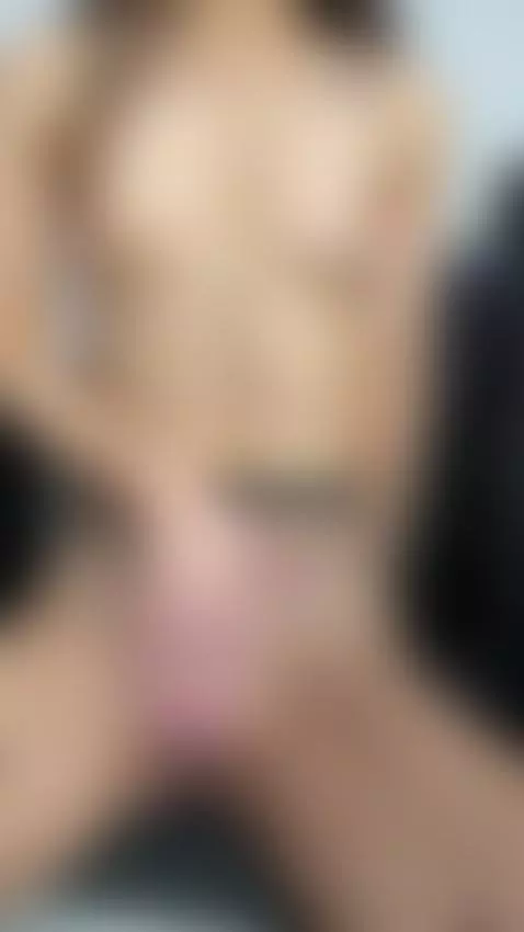 A look with a story
The rest is in the profile 🎬 by emilycakesweet