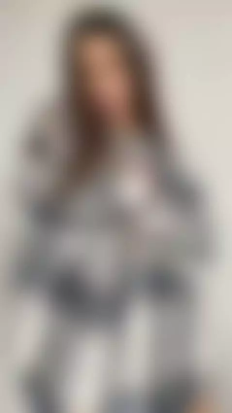 Too hot to scroll past
Tall, toned, and tempting. Click the ... by emilycakesweet