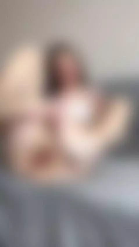 Delicate lines. Dark beauty. Hidden heat 🔥
You feel it too? ... by emilycakesweet