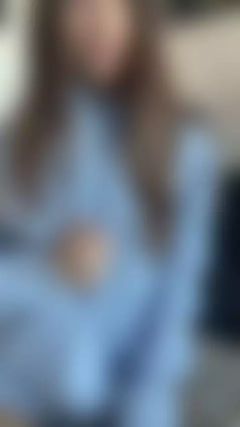 Delicate flower: dark allure 🌙
Slender silhouette, tender gr... by emilycakesweet