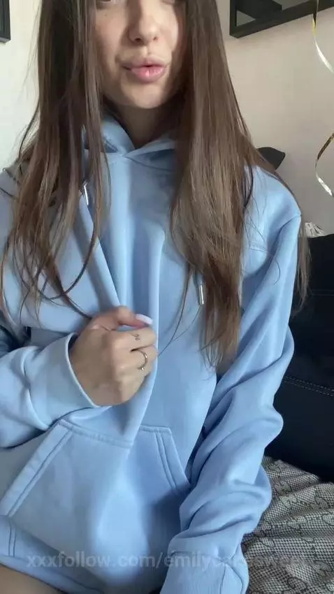 Delicate flower: dark allure 🌙
Slender silhouette, tender gr... by emilycakesweet