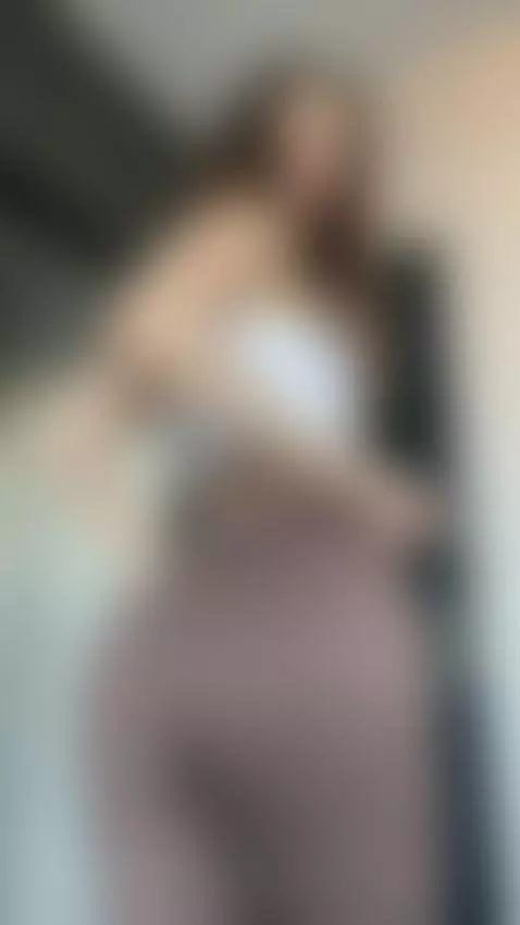 Hi sweeties! 💕
I’m new here! Follow me for cute content! ❤️
... by emilycakesweet