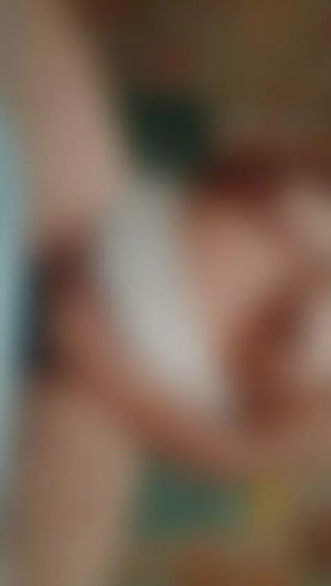 jugando sola 🥒💦💦💦 by alexyandrea