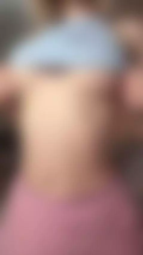 I like to show my tits😍 by alkh1mova