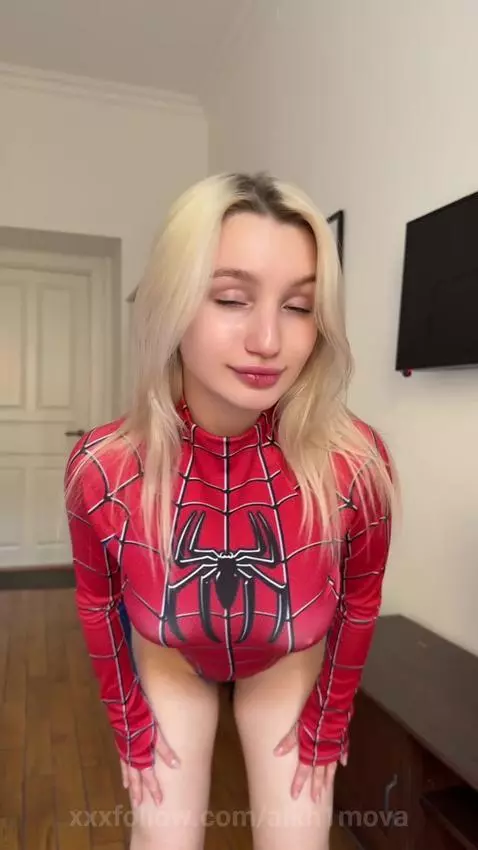 Spider Girl rushes to the rescue 😉 by alkh1mova