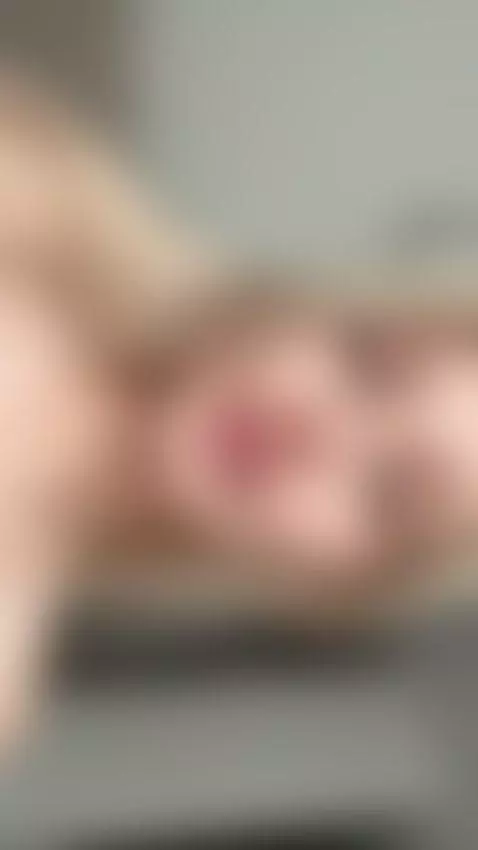 We admire ourselves for being beautiful.🥰 by alkh1mova